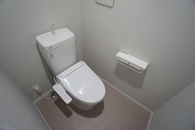 Room image 8