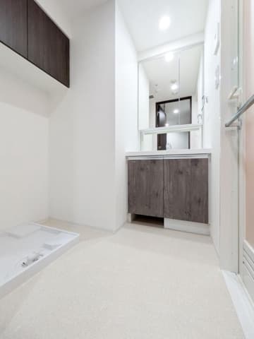 Room image 15