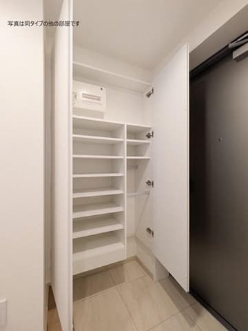 Room image 11