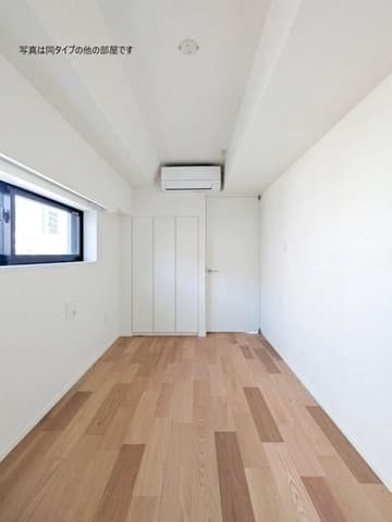 Room image 15