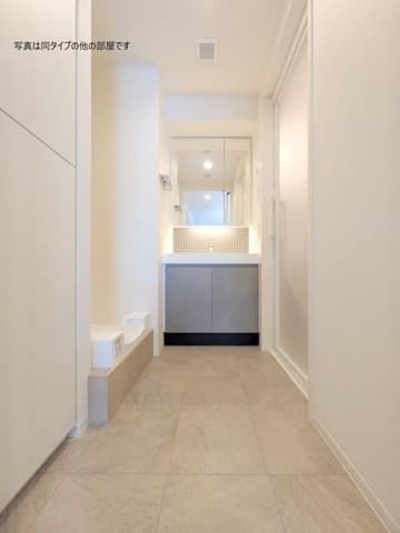 Room image 11
