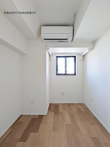 Room image 16