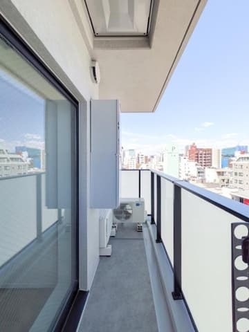 Room image 10