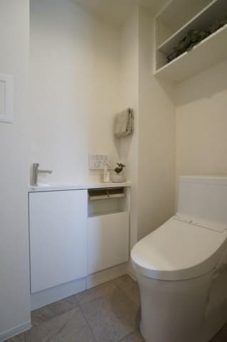 Room image 8