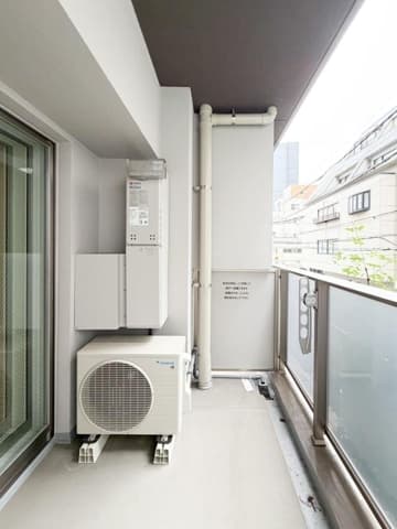 Room image 10