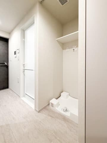 Room image 15