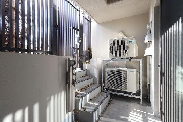 Room image 10