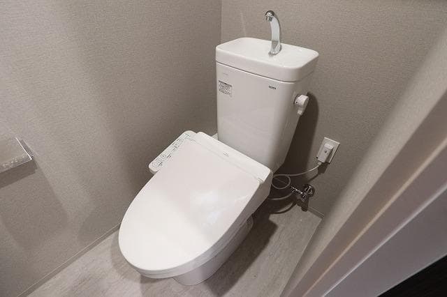 Room image 8