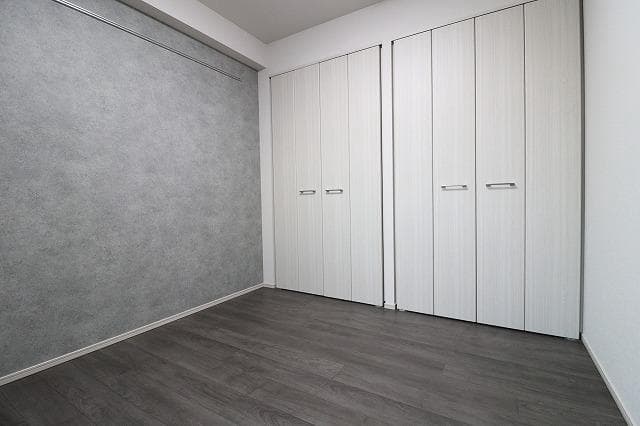 Room image 16