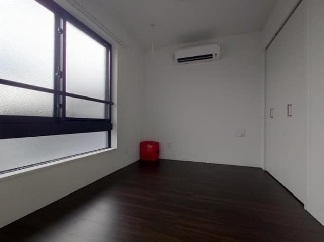 Room image 15