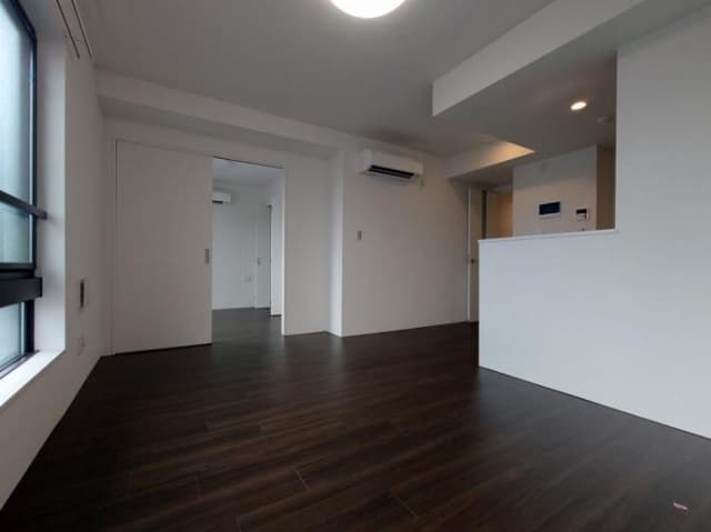 Room image 16