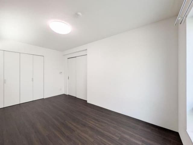 Room image 15