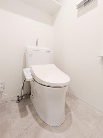 Room image 8