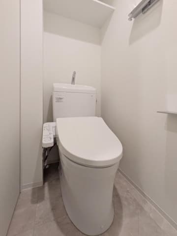 Room image 8