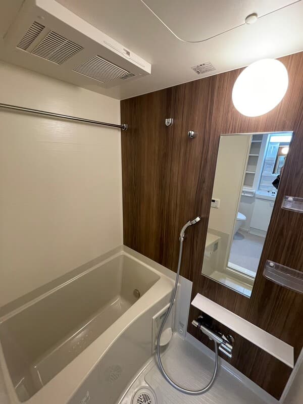 Room image 14