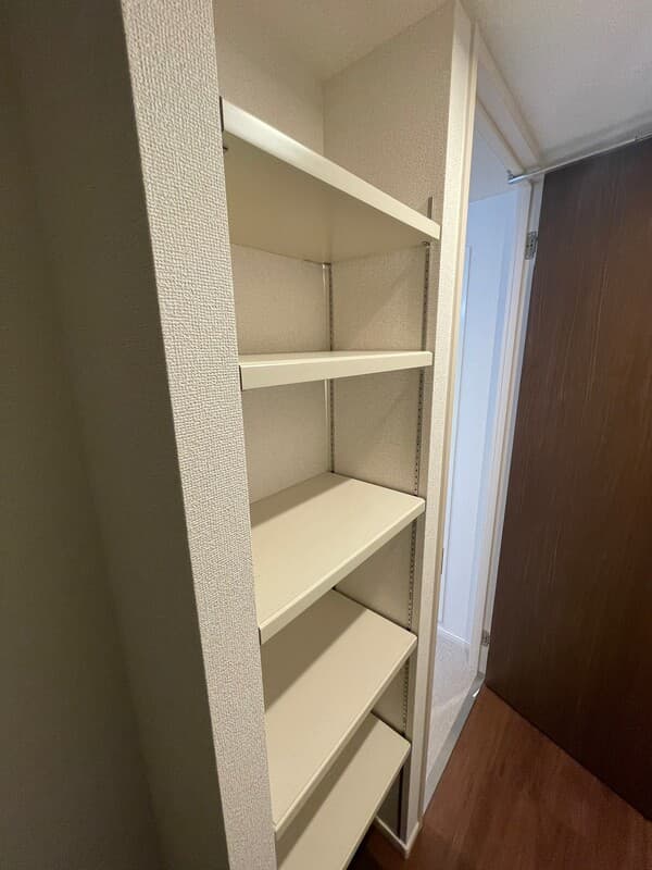 Room image 15