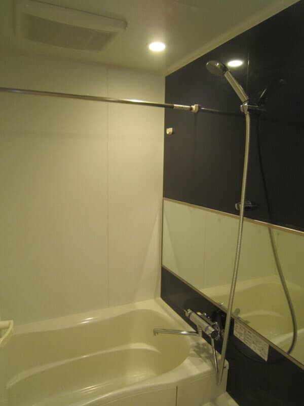 Room image 12