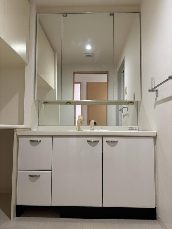 Room image 14