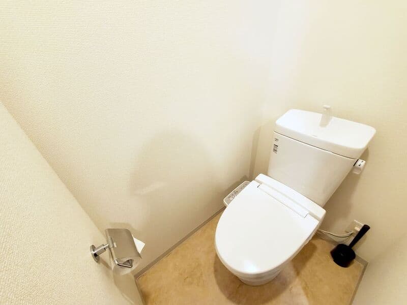 Room image 8