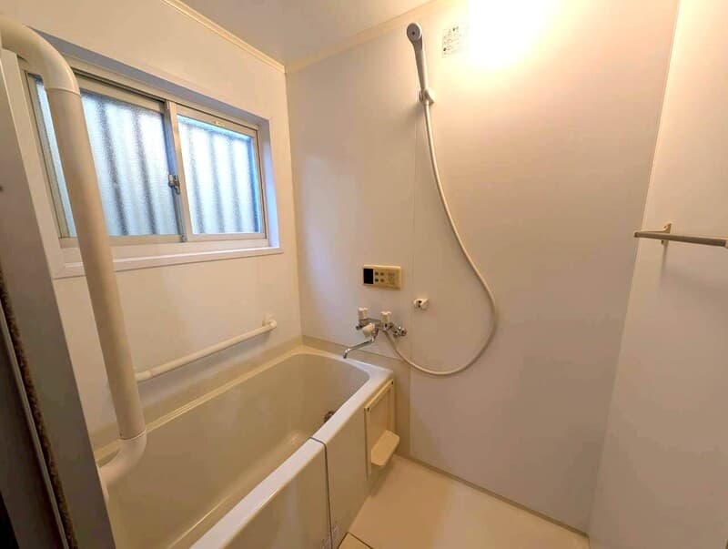 Room image 11