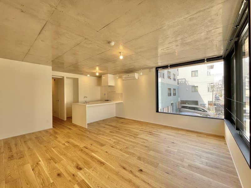 Room image 11