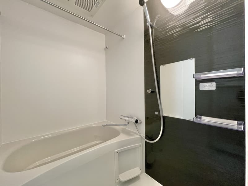 Room image 15