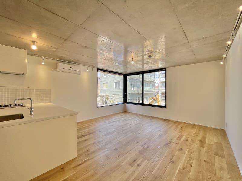 Room image 9