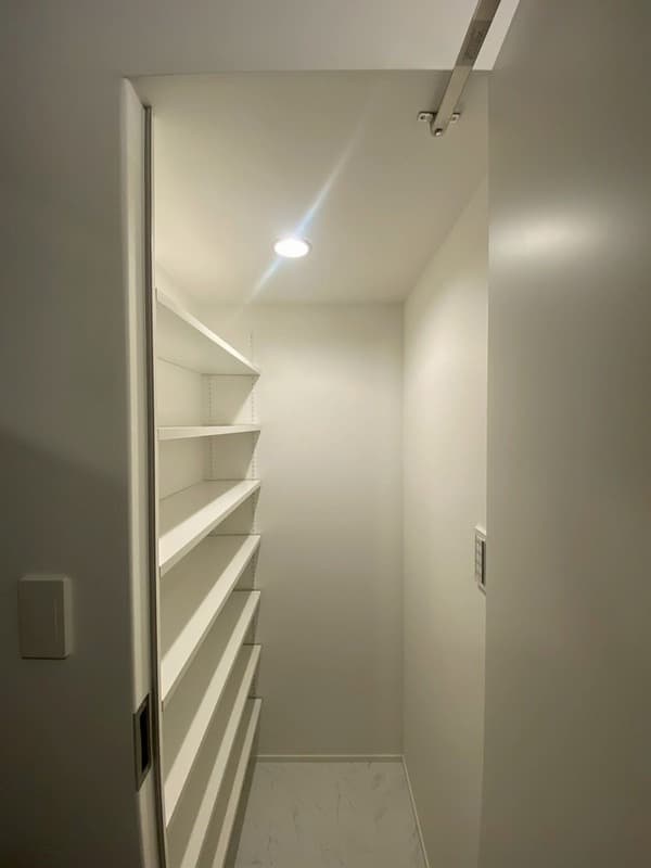 Room image 15