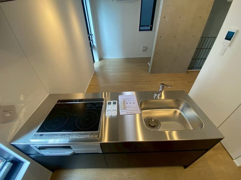 Room image 8