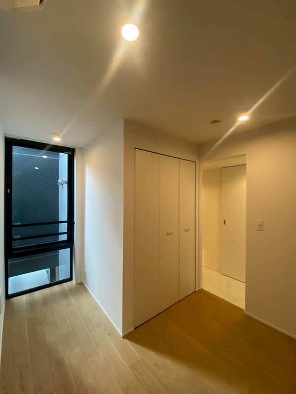 Room image 11