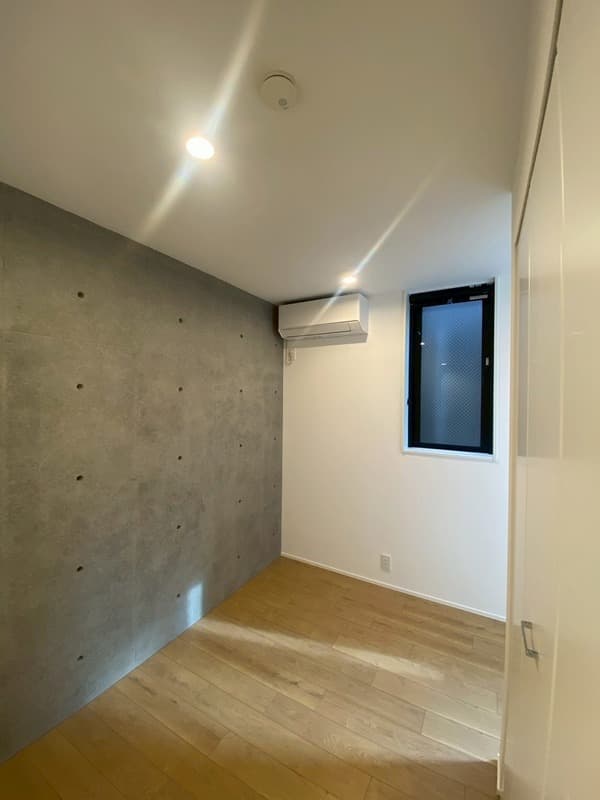 Room image 12