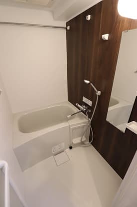 Room image 8