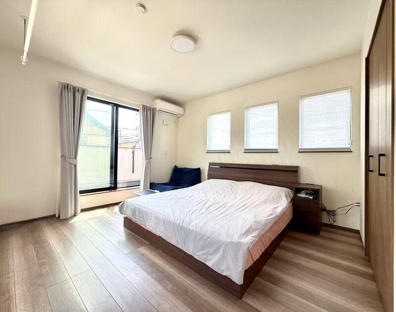 Room image 11