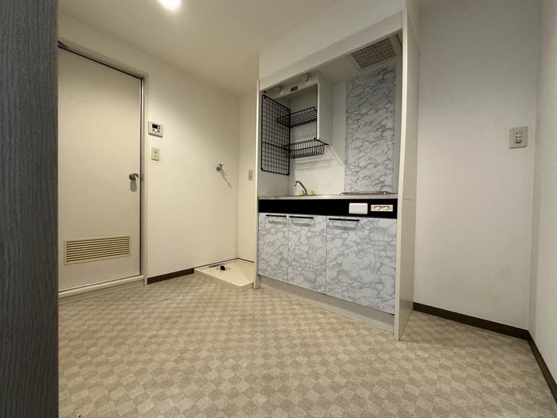 Room image 12