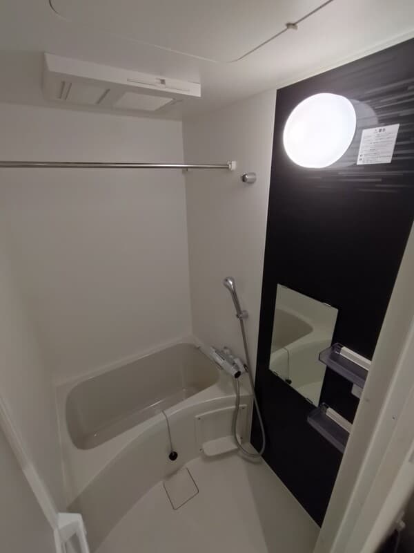 Room image 9