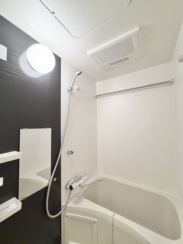 Room image 9