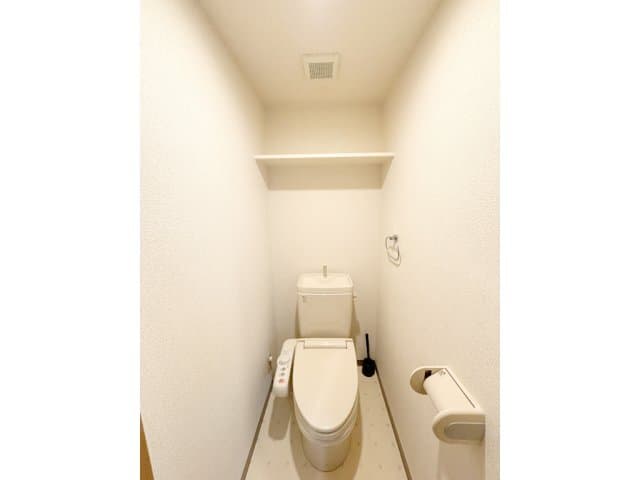 Room image 12