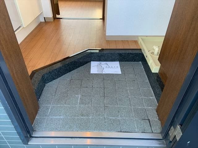 Room image 9