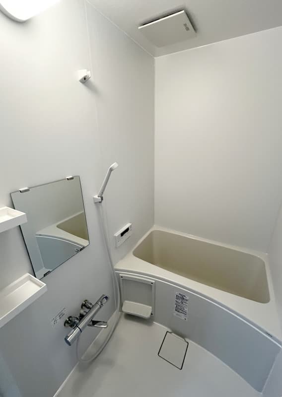 Room image 11
