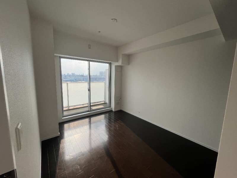 Room image 16
