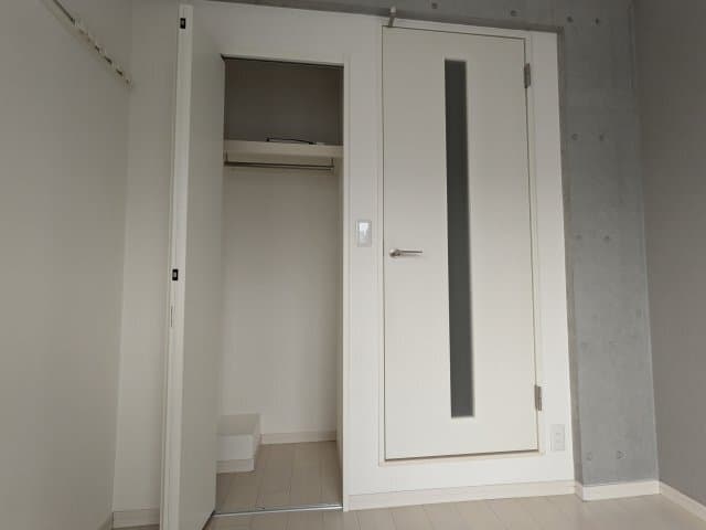Room image 12