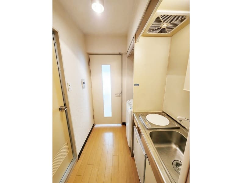 Room image 9