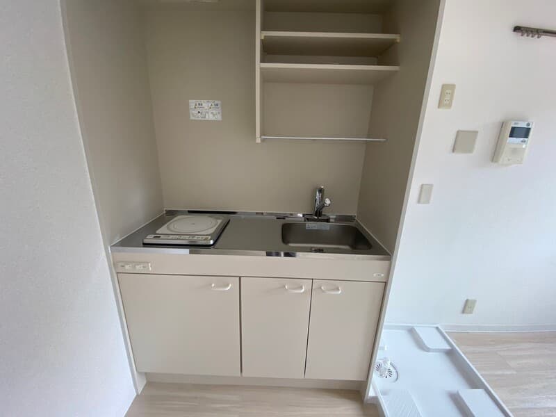 Room image 8
