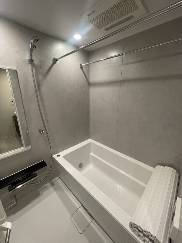 Room image 8