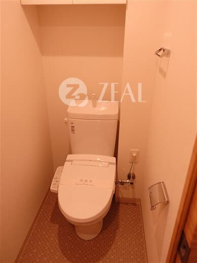 Room image 10