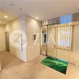 Room image 16