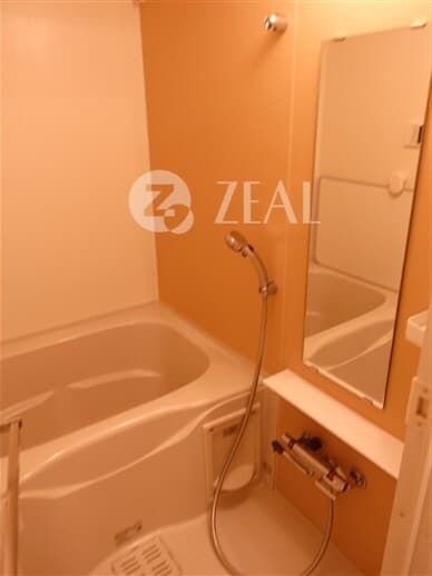 Room image 8