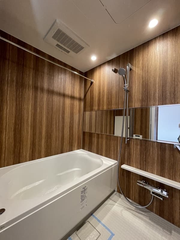 Room image 8