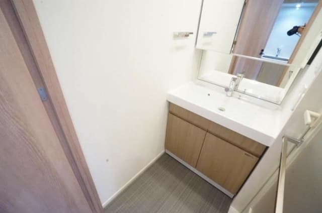 Room image 9