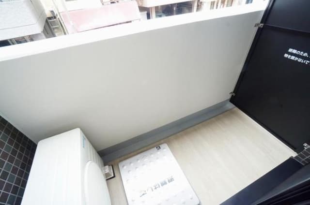 Room image 10